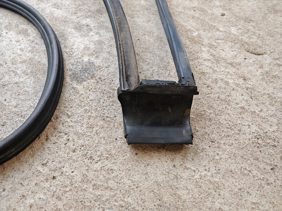 Miniaturbild: GOLF 3 4 CABRIO TÜRDICHTUNG VORNE RECHTS BEIFAHRERSEITE VERDECK DICHTUNG