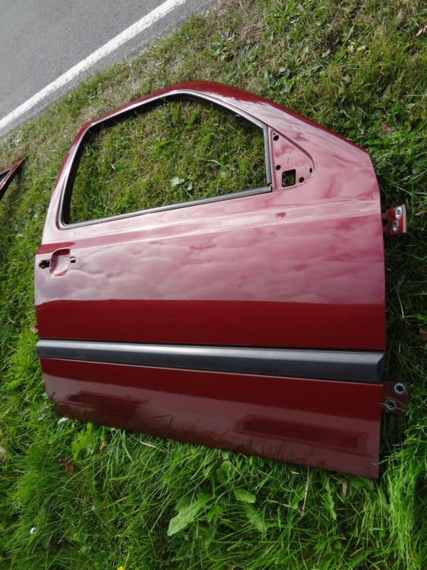 Miniaturbild: TÜRE TÜR GOLF 3 VENTO VORNE RECHTS BEIFAHRERSEITE ROT LC3L