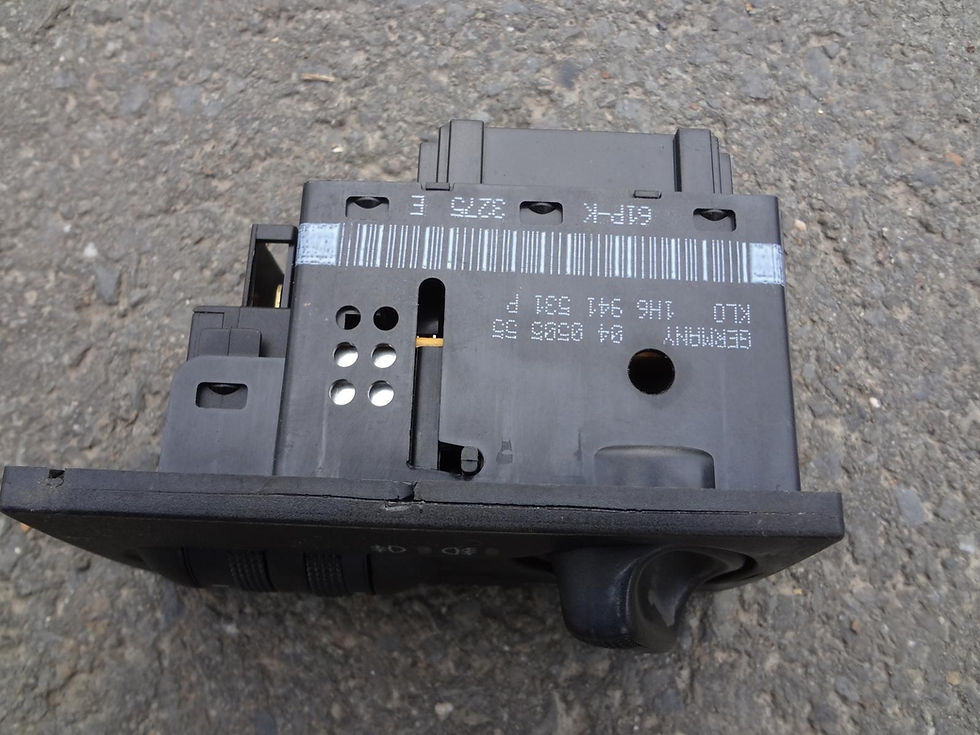 Miniaturbild: GOLF 3 VENTO LICHTSCHALTER MIT LWR NSW NEBELSCHEINWERFER FUNKTION