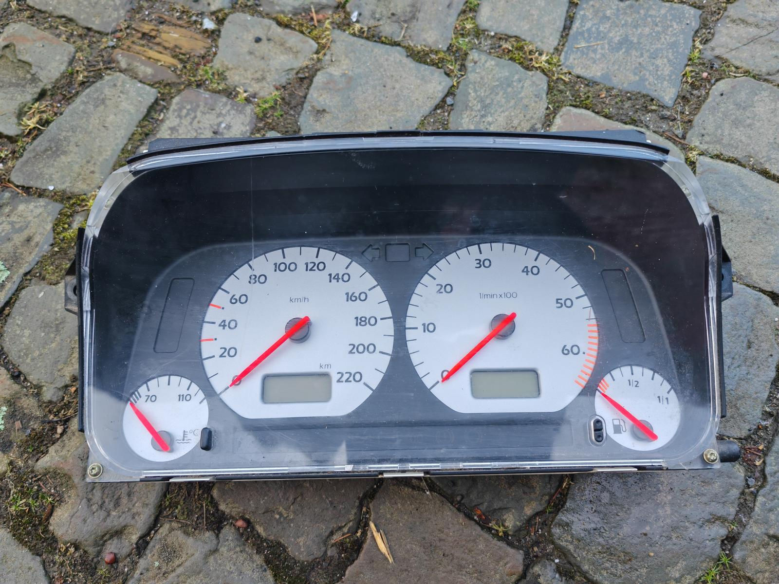 TACHO KOMBIINSTRUMENT GOLF 3 VENTO ABU 1.6 215934KM MOTOMETER 1H0919865A