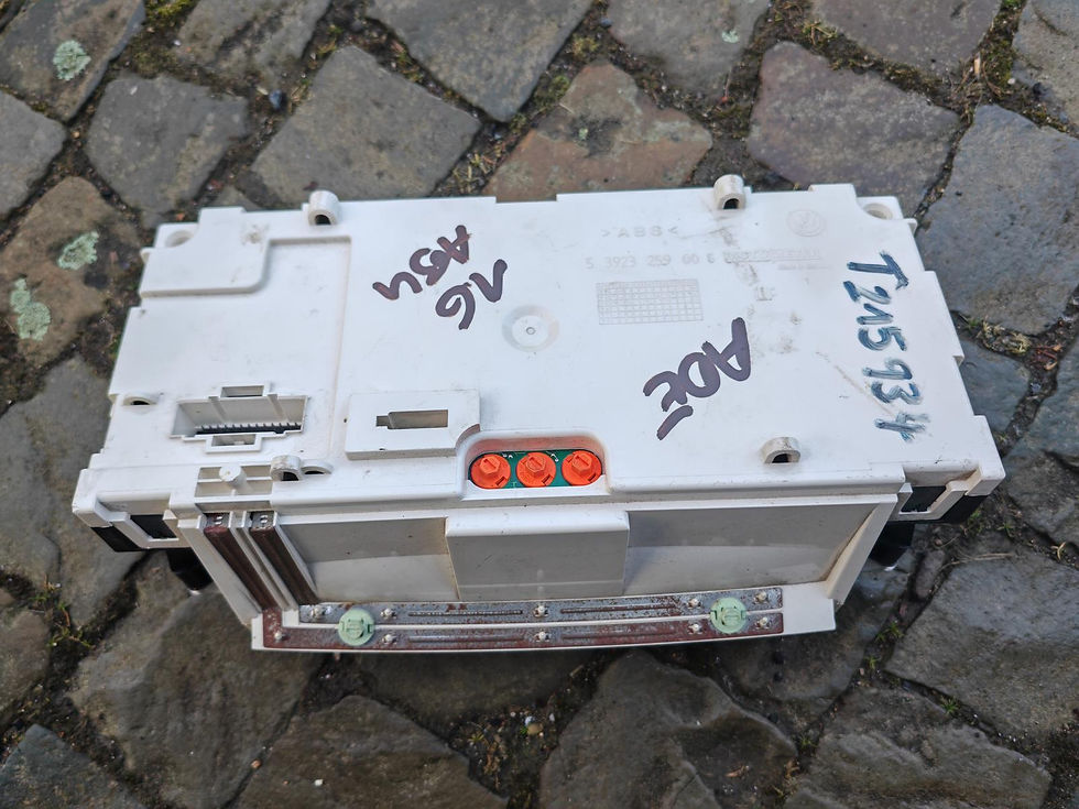 Miniaturbild: TACHO KOMBIINSTRUMENT GOLF 3 VENTO ABU 1.6 215934KM MOTOMETER 1H0919865A