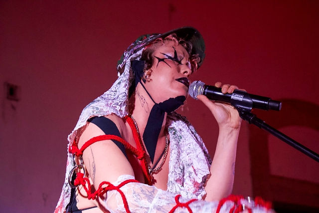 Vocalista, Banda Teto Preto