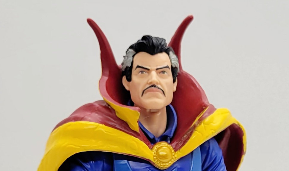 Hasbro Marvel Legends Walmart Exclusive Dr. Strange Action Figure Review