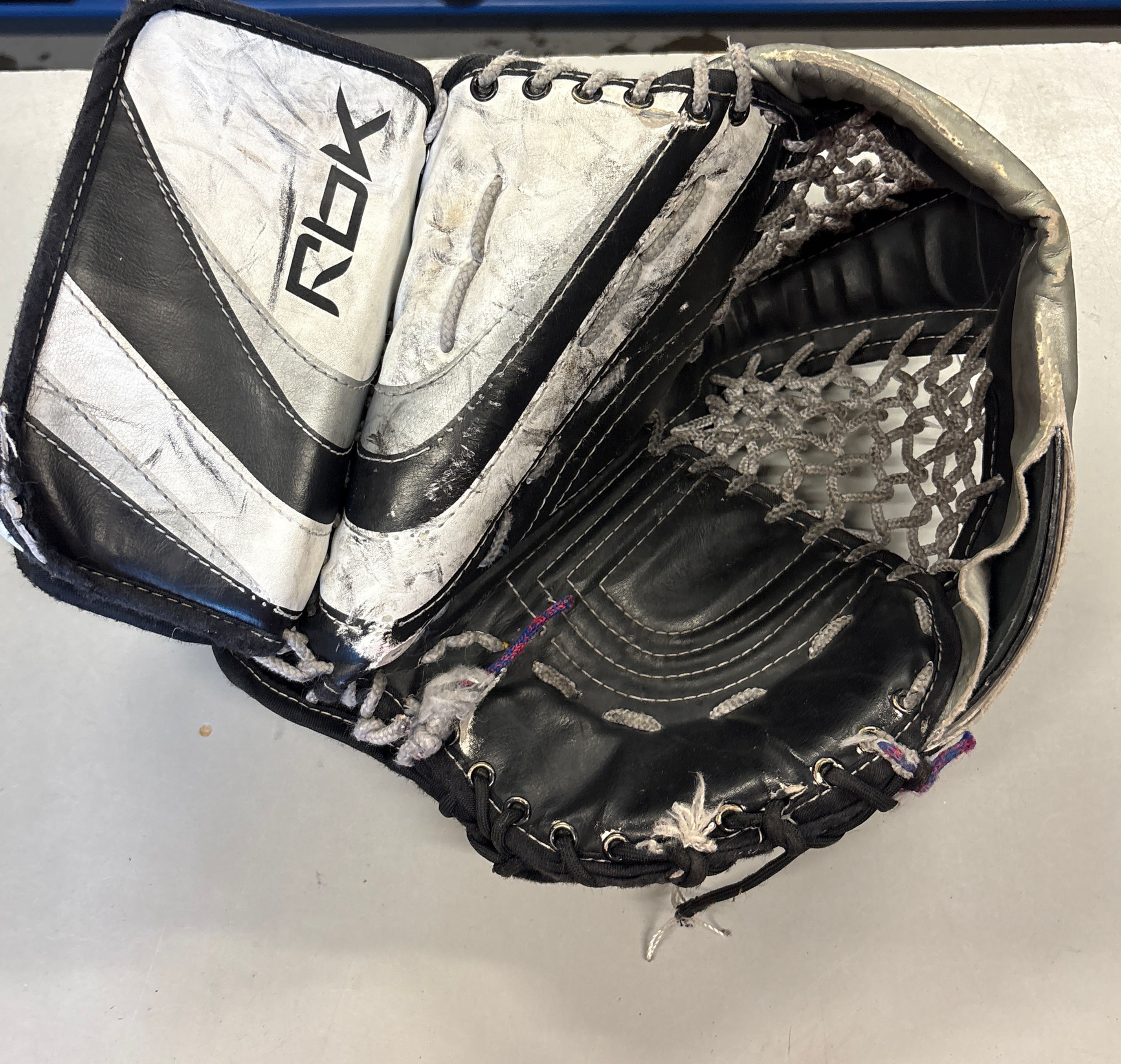 Reebok 6K Jr Catcher 