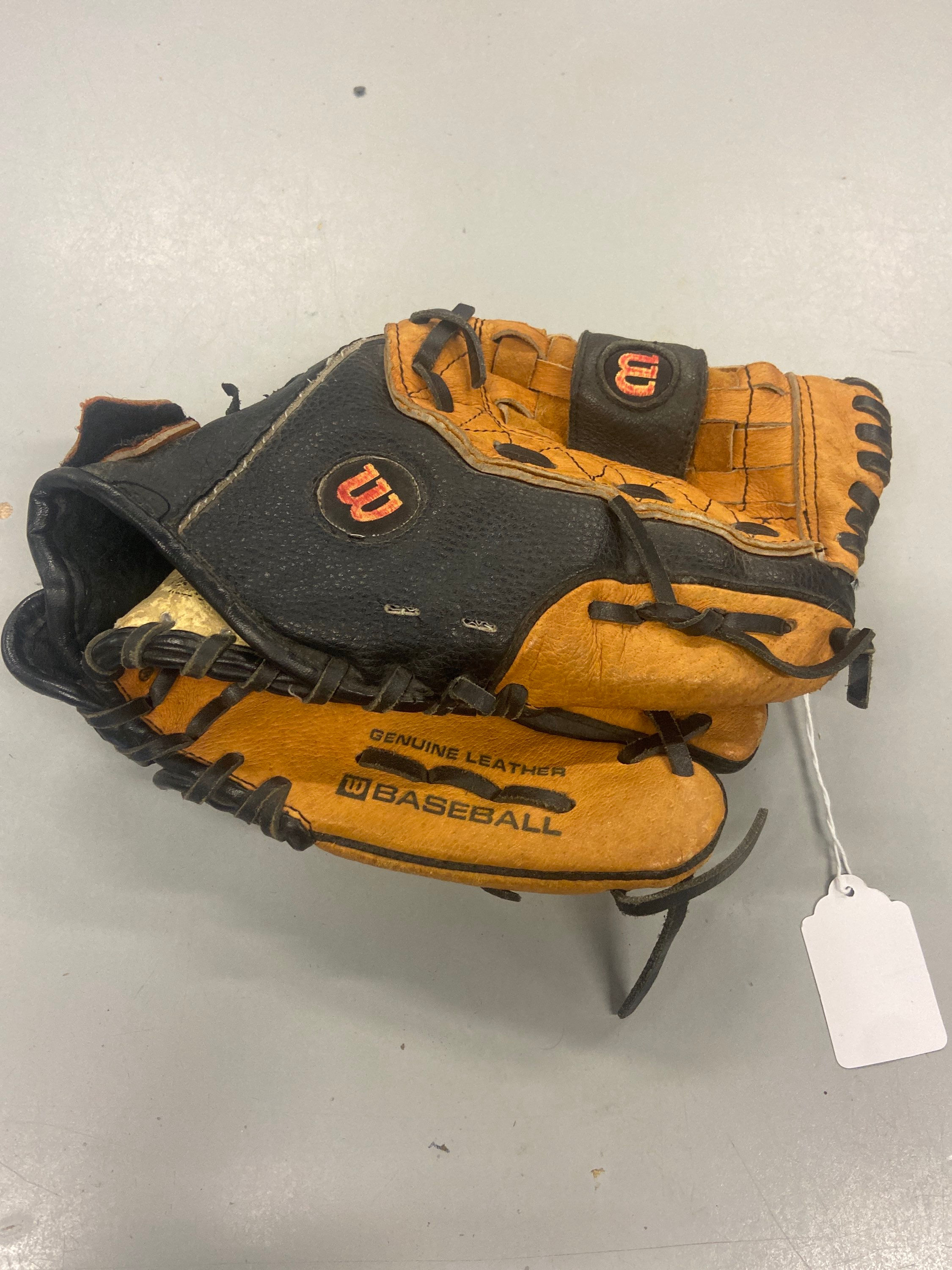 Wilson A300 Size 11”