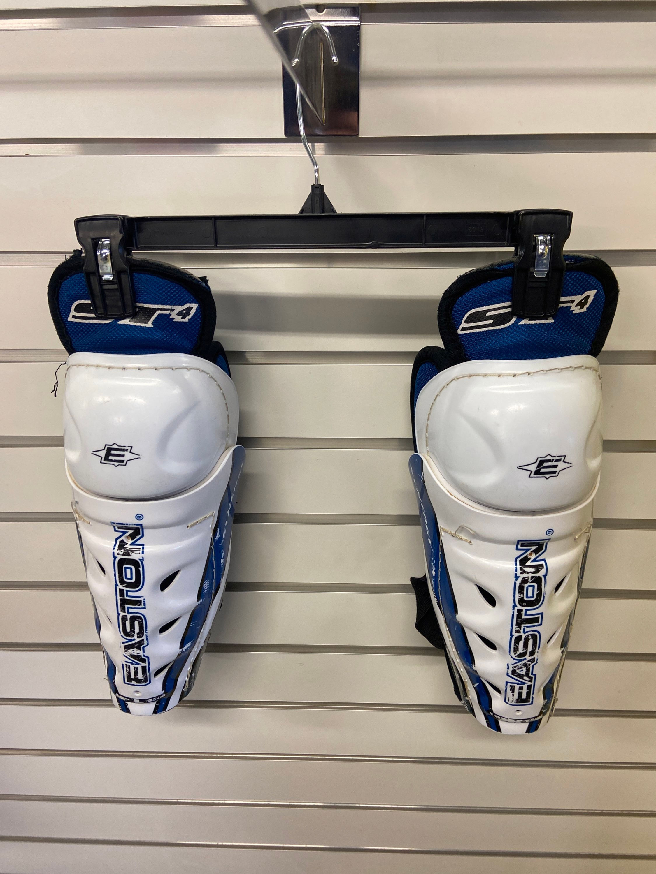 Easton ST4 shin pads size 10”