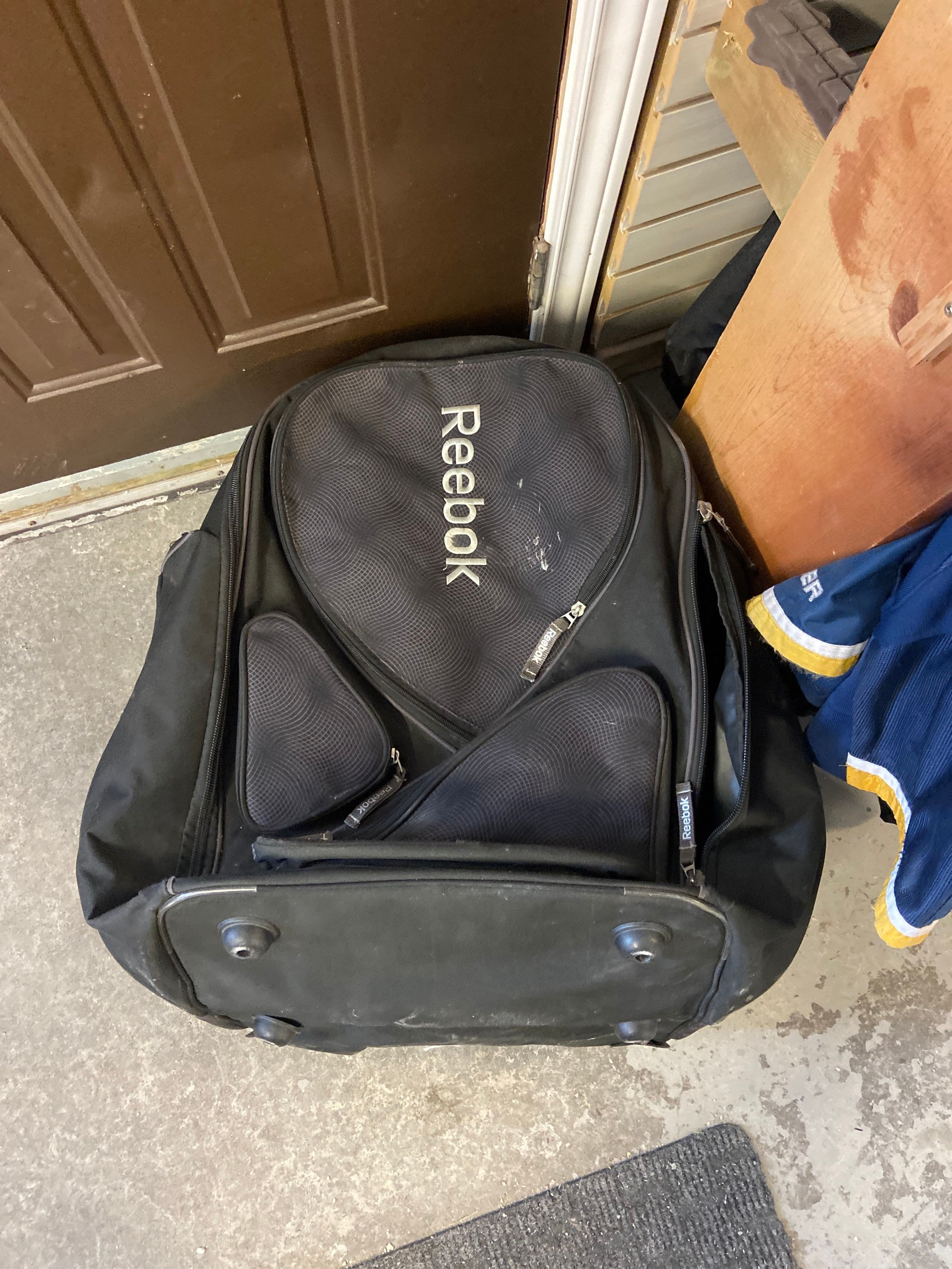 Reebok Hockey bag on wheels 