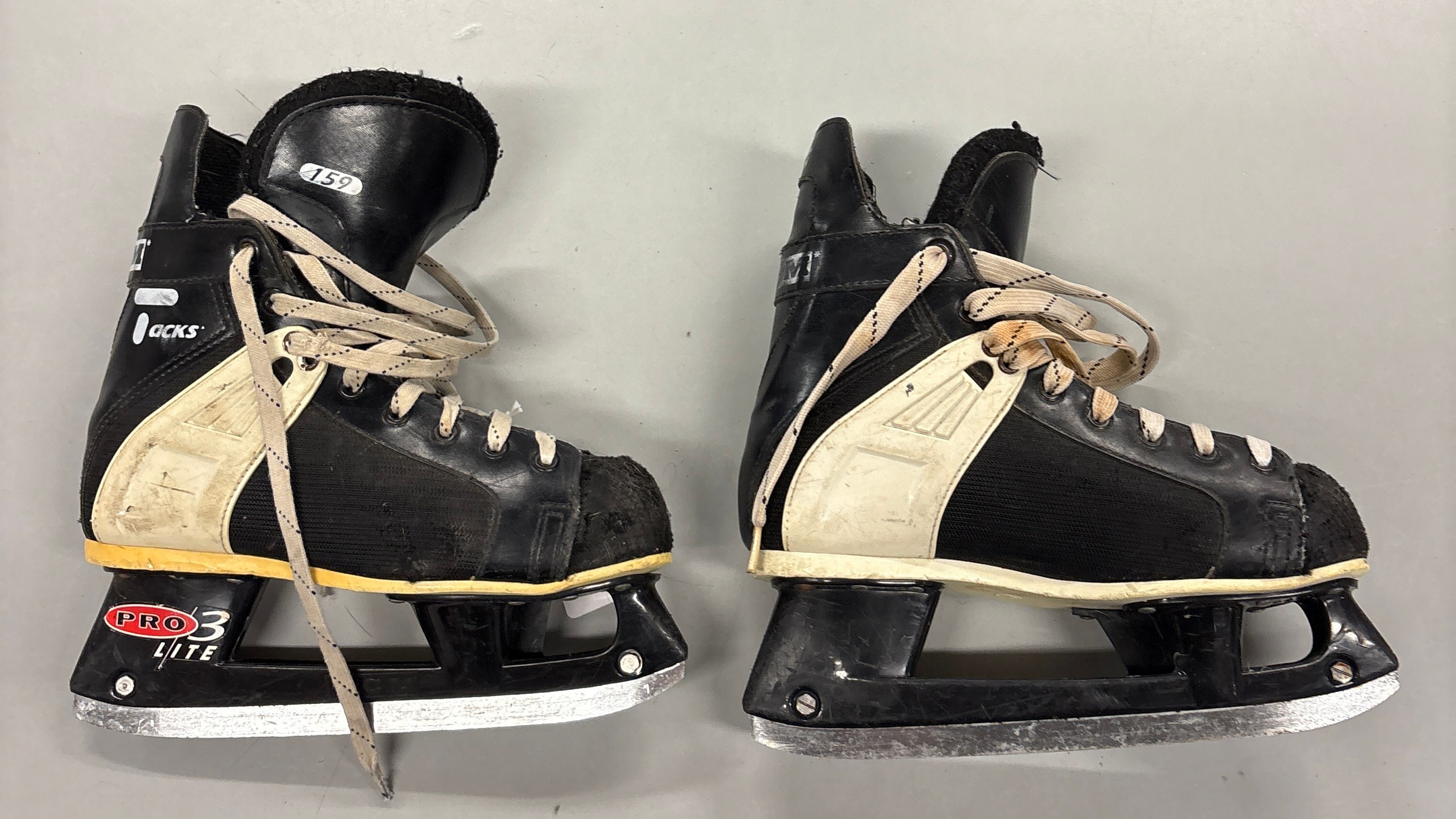 CCM 159 Tacks size 6