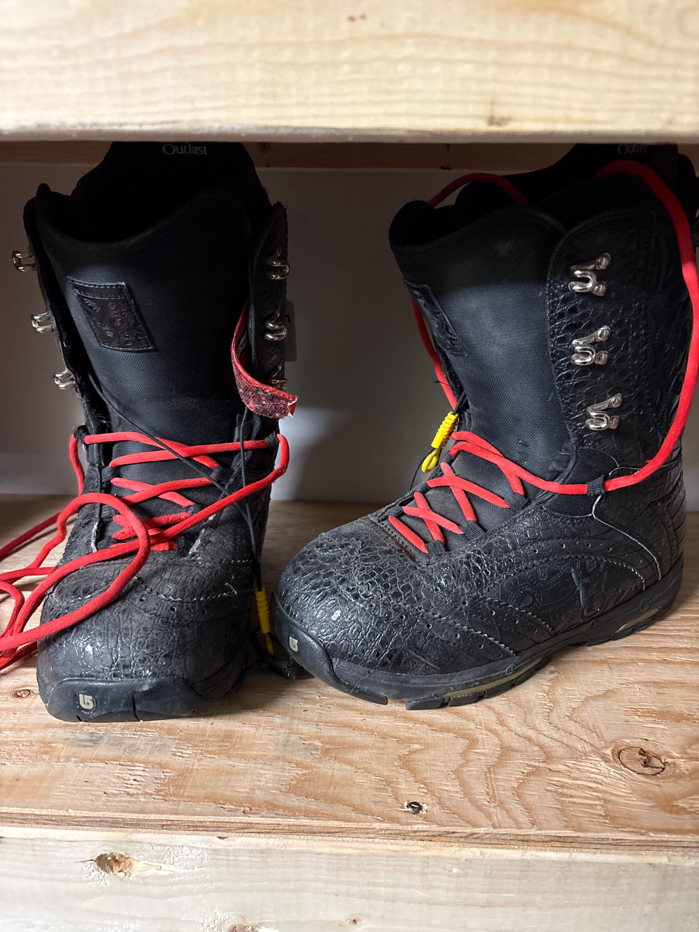 Burton Sabbath Snowboarding Boots size 11