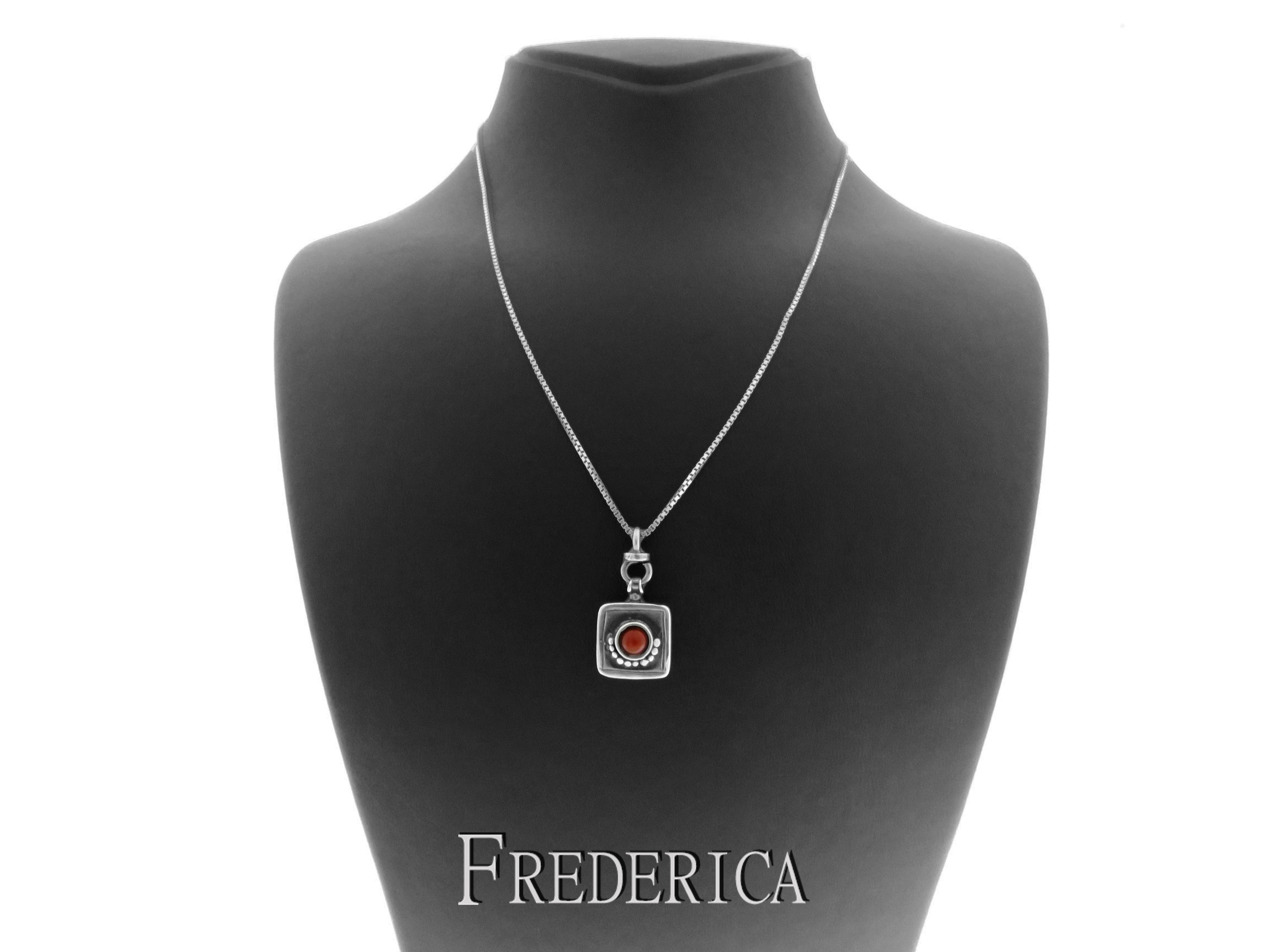 שרשרת ותליון מכסף "שבלול" אבן גרנט