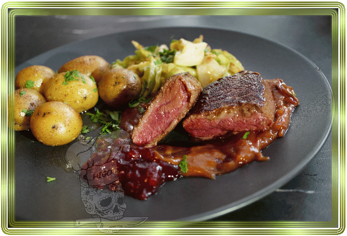 Hirschsteak mit Zwiebelsosse.gif
