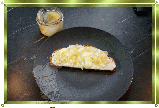 Odenwälder Kochkäse mit Zwiebelsalat.gif