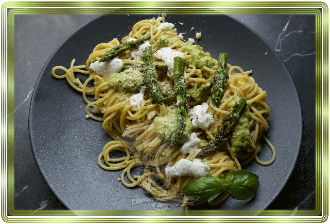 Pasta mit grünem Spargel.gif