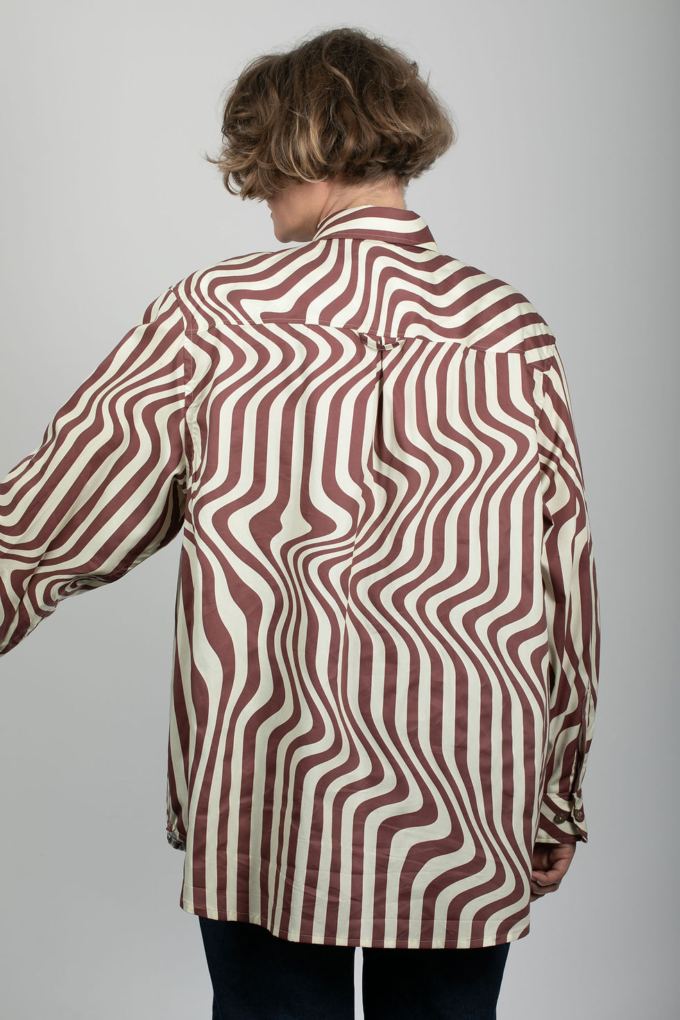 Miniatura: Camisa Huge LIQUID BROWN