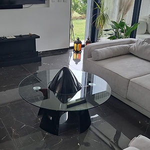 Mesa Spinner: ogiva negra satinada con tapa de vidrio templado