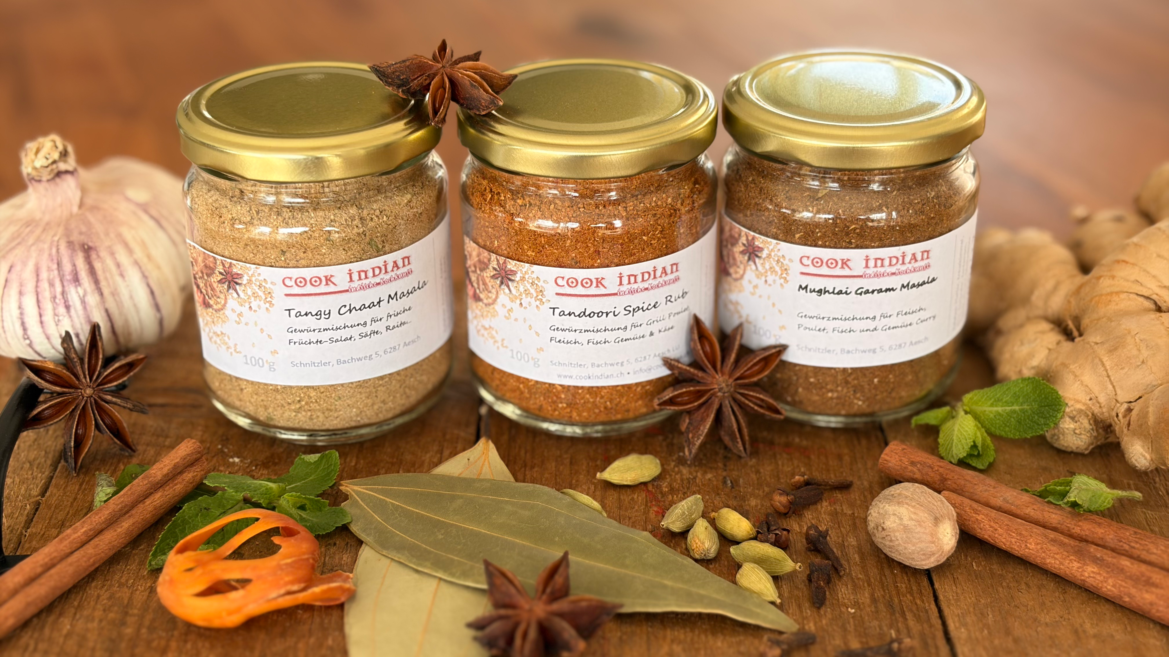 Starter Set "SPICE-MIX", 1 Set mit 3 Gewürzmischungen und 1 Set mit Ghee, frisch
