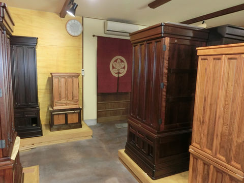 山下ぶつだん店店内