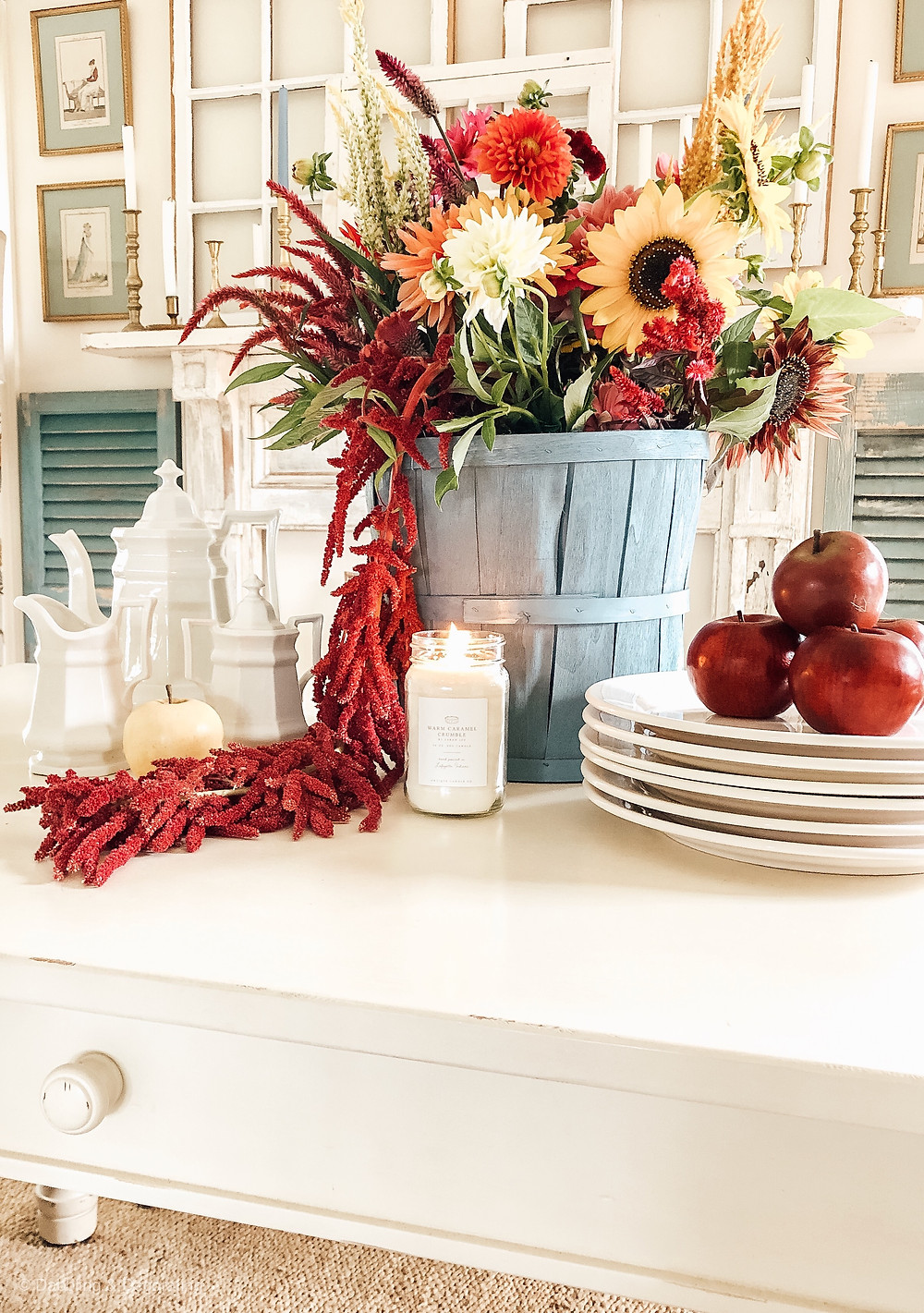 Simple DIY Fall Table Centerpiece