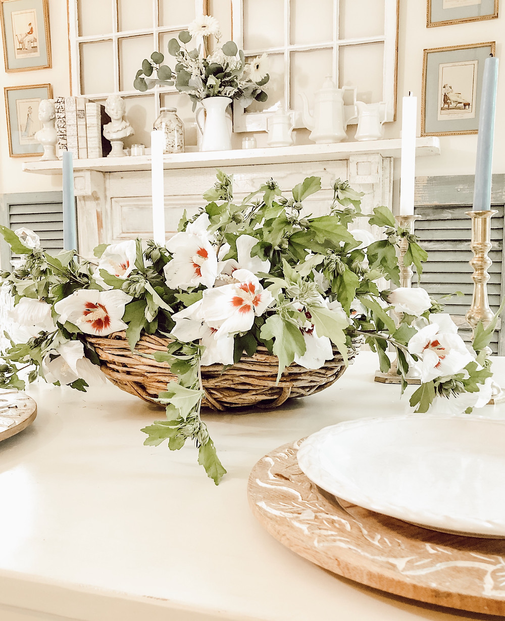 Simple Rose of Sharon Weekend Table Bouquet