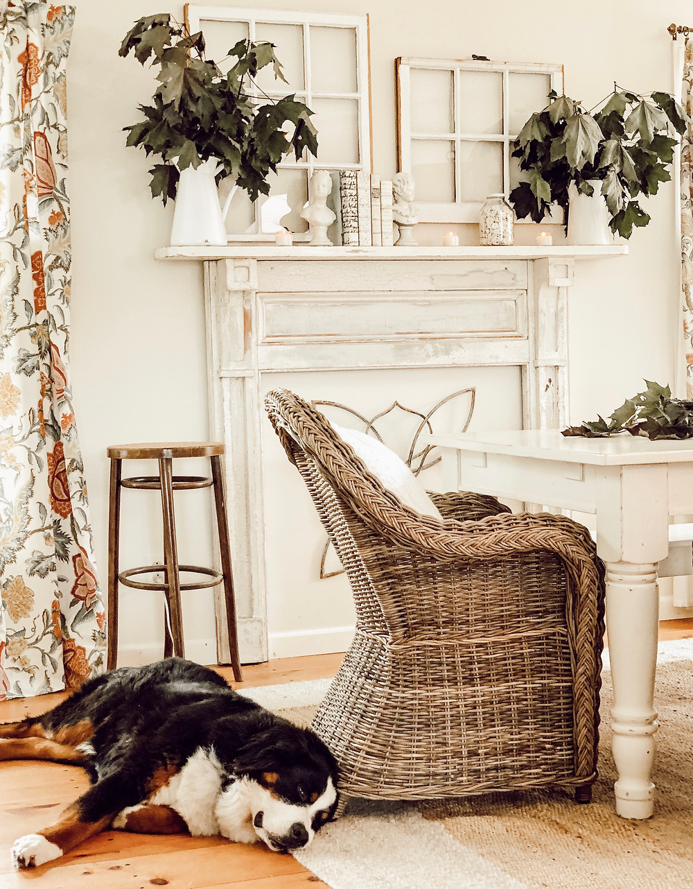 White Summer Farmhouse Mantel