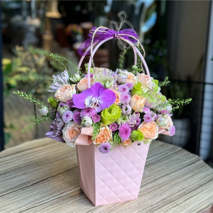 Çantada Mevsimlik Çiçekler