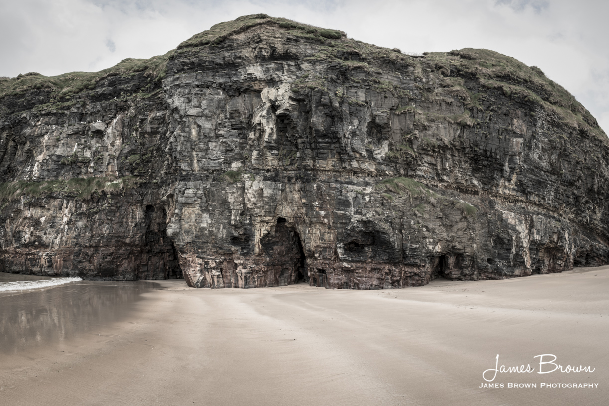 Cliffs at Ladies Beach