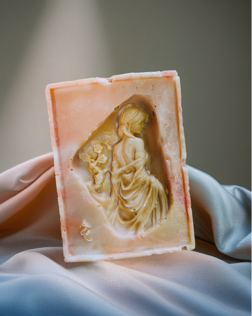 Porcelain Rest 静倚 – Artisan Face & Body Bar w/ Juniper, Yogurt & Silk Cocoon