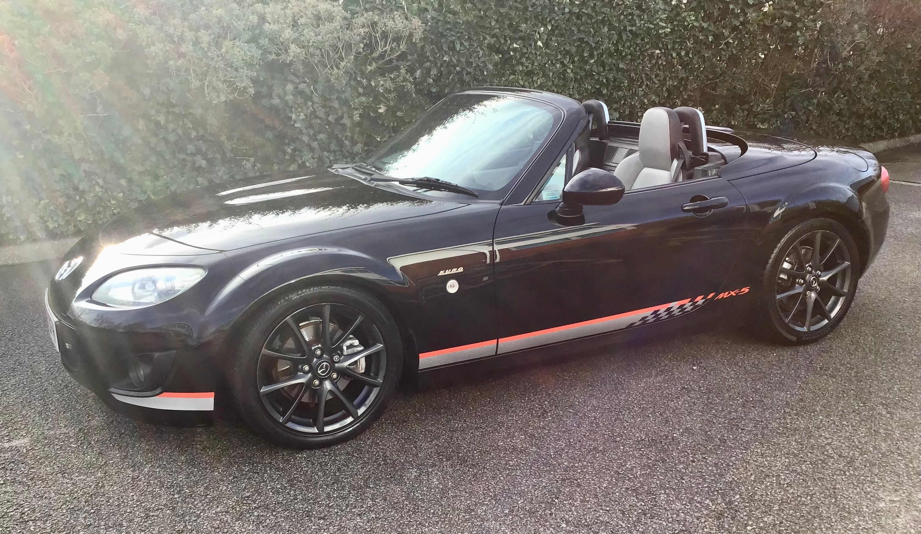 MAZDA MX-5 2.0i KURO ROADSTER