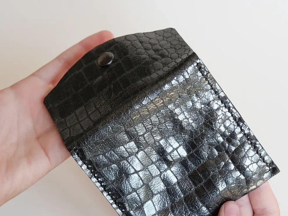 Miniature : Pochette Carrée Brillante