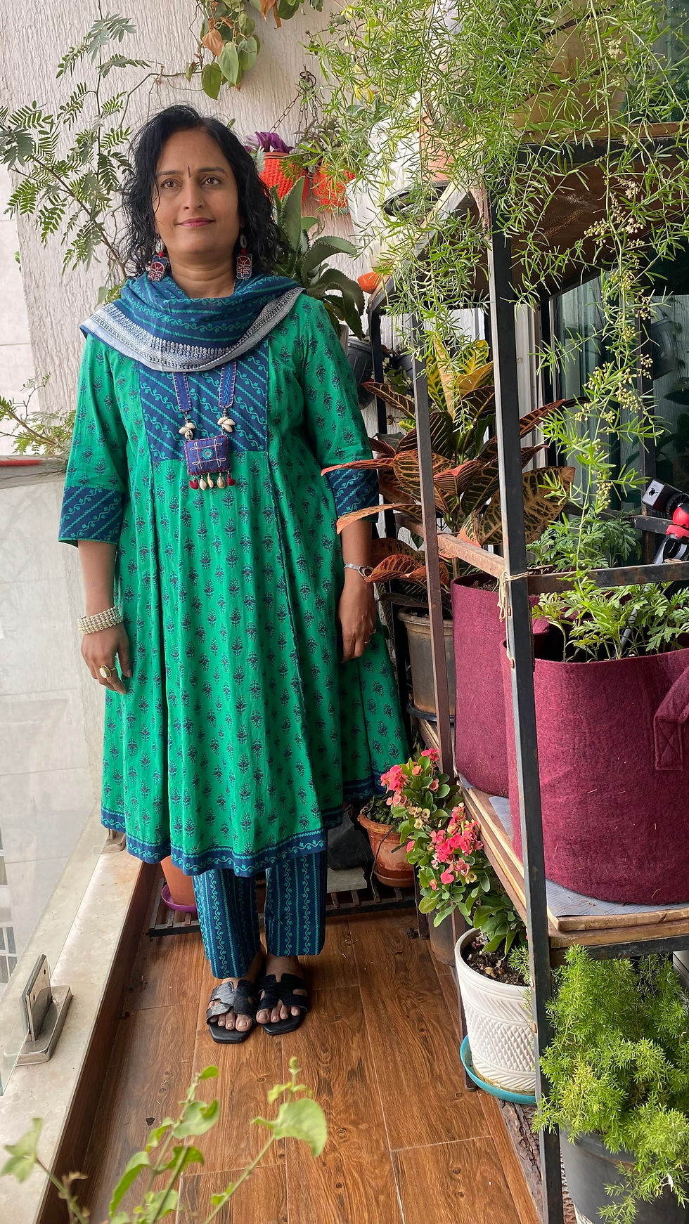 Thumbnail: Blue green cotton hand blockprinted kalidar kurta set