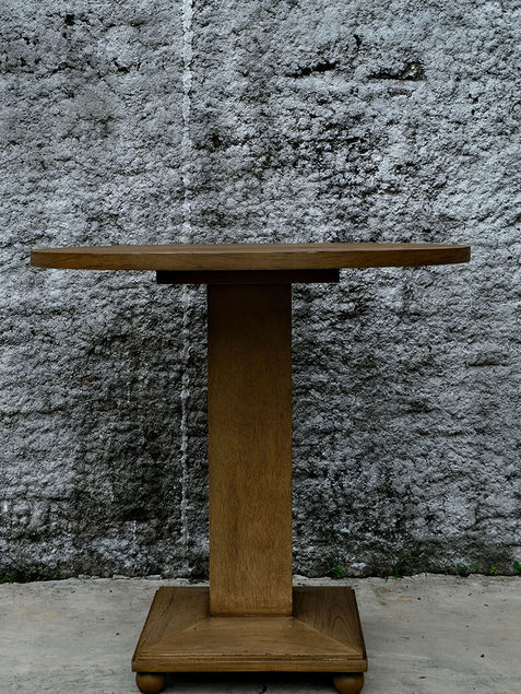 30-33_pillar_tableF1g1gD50.jpg
