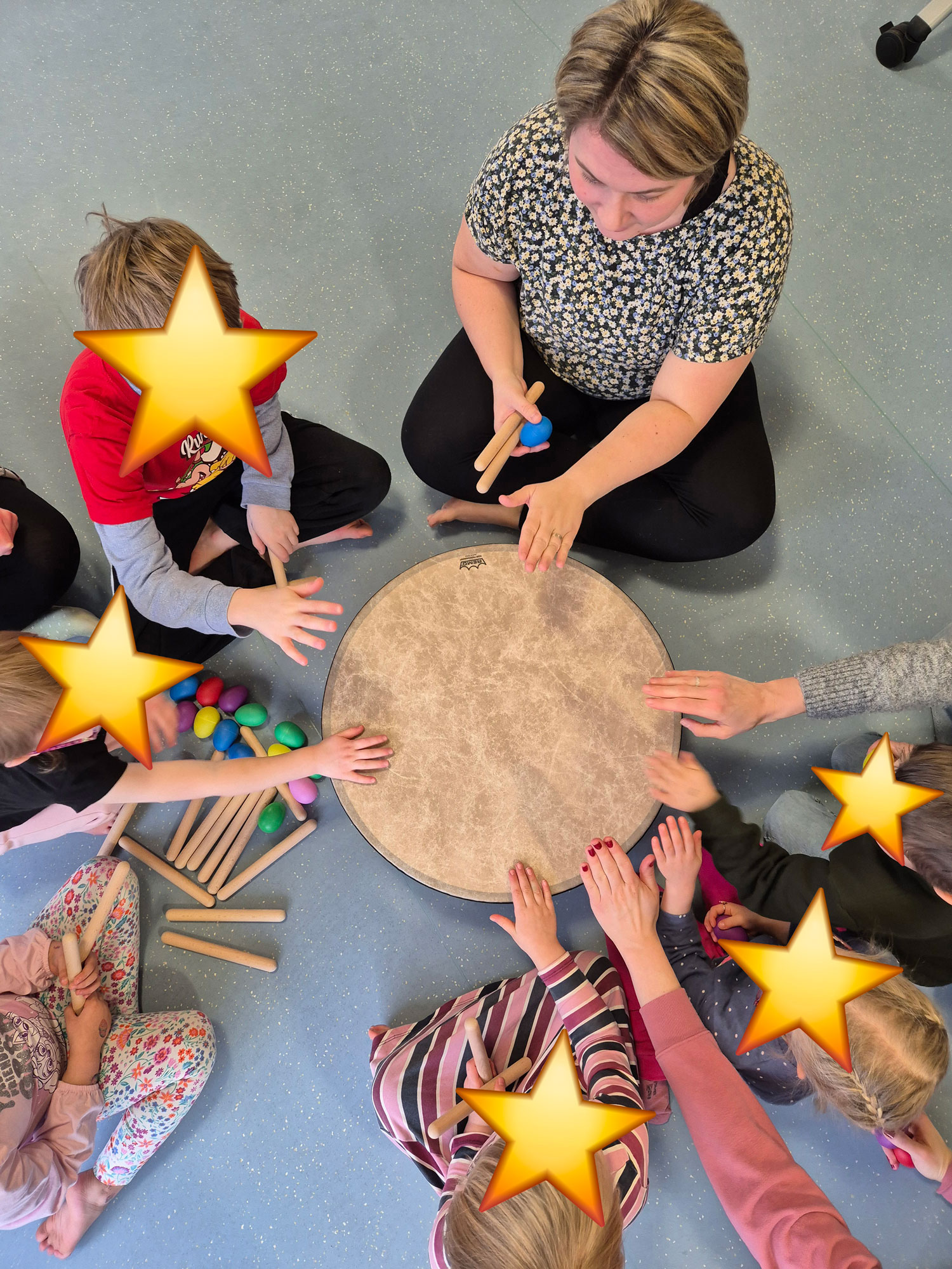 Activité collective réunissant enfants et familles autour d’un moment de partage, de découverte et de convivialité.