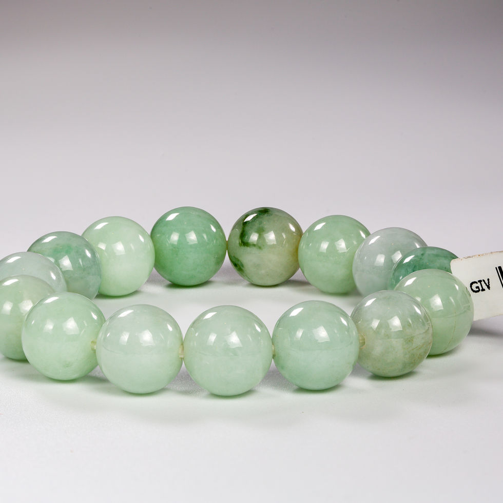 Vòng tay ngọc bích jadeite thiên nhiên Ngọc Bạch Vân (92)