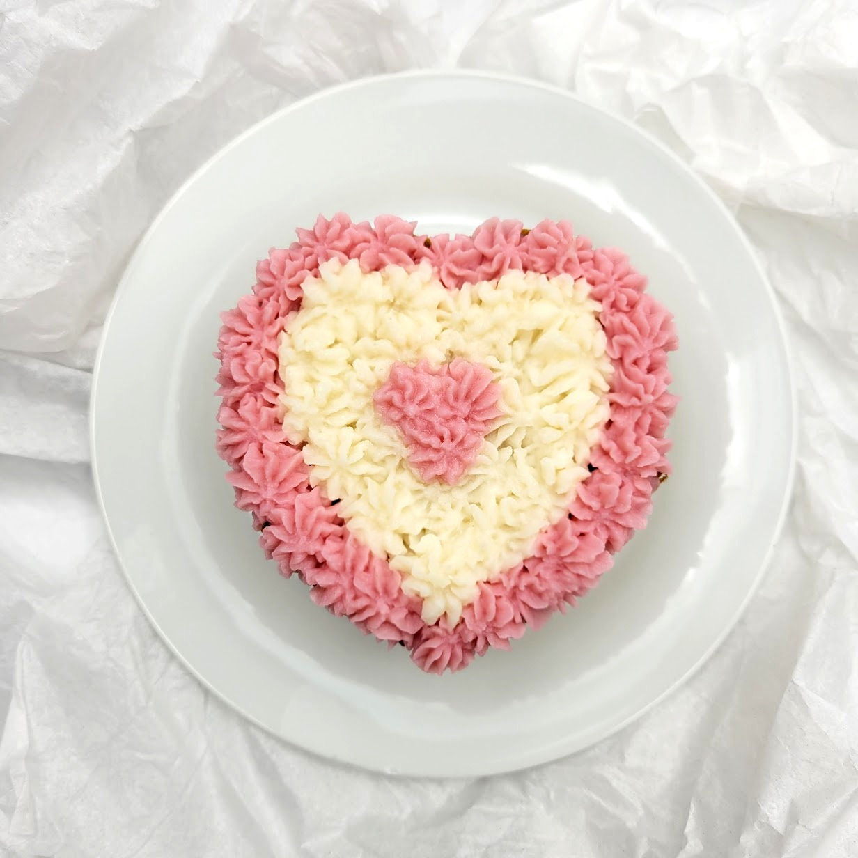 Be My Puppy, Heart Shaped Dog Cake, 2 layers, 3,5 inches in diameter