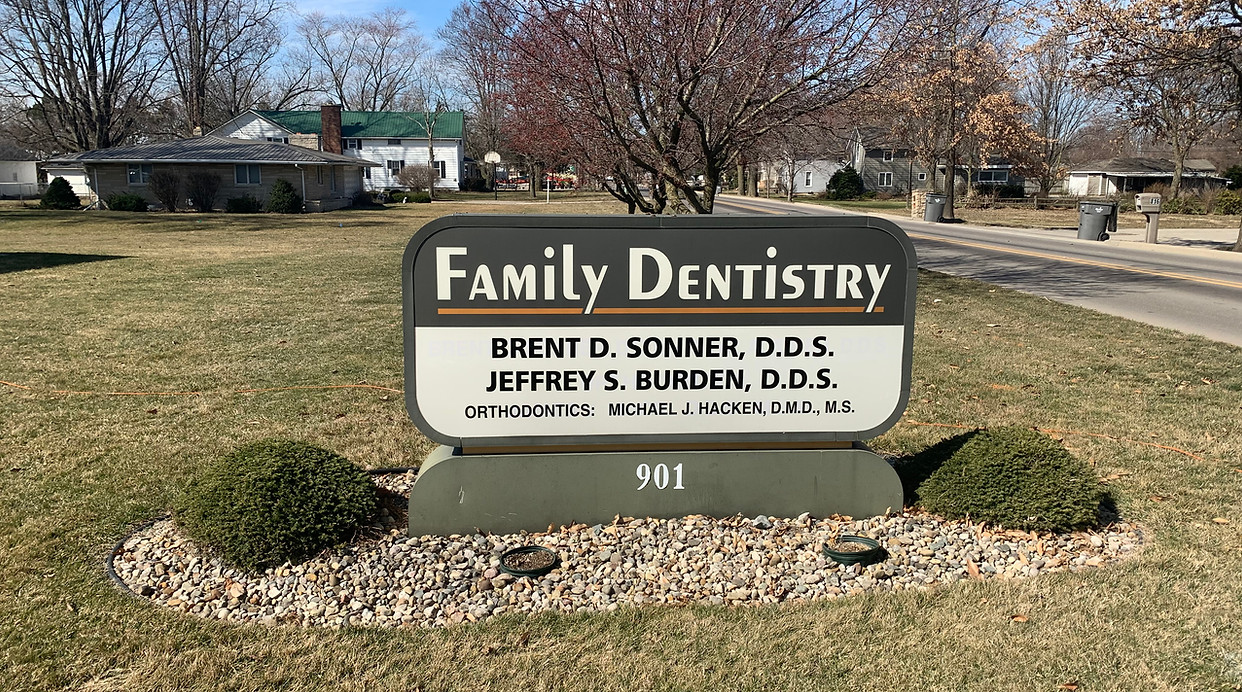 Family Dentistry Street Sign, Jeffrey Burden D.D.S.