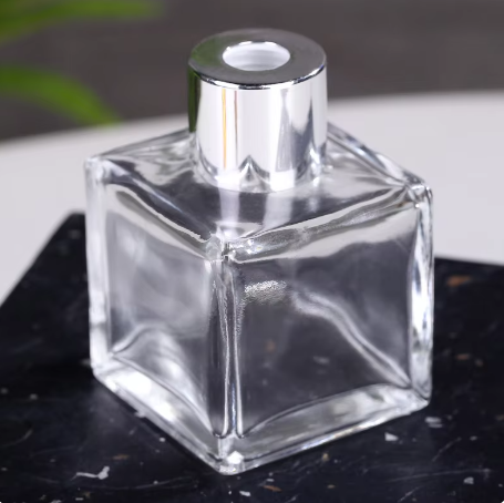 תמונה ממוזערת: סט בקבוק מילוי מרובע למפיץ ריח - 100 מ"ל