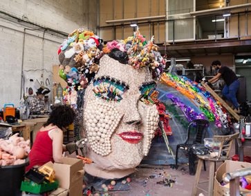 אומנית המיחזור נירית לבב פקר - צילום הדס אלדר.JPG