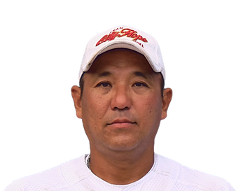 新開コーチ_edited.png