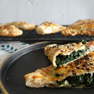 Blätterteigtasche mit Spinat & Feta