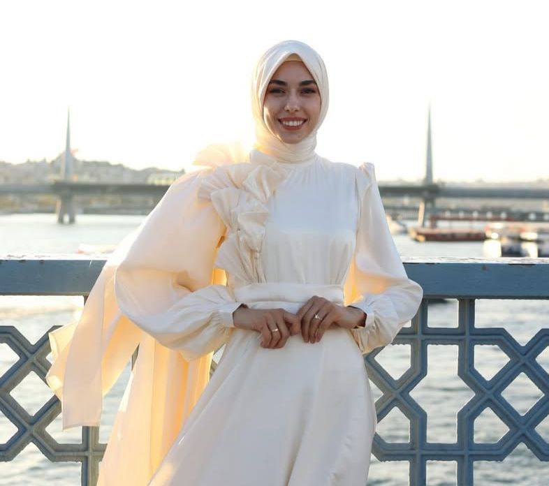 Küçük resim: Avriel Kiralık Gelinlik