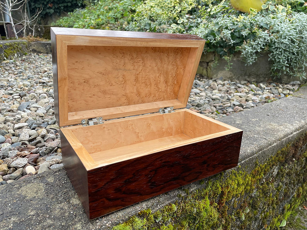 Coffret à Bijoux en Palissandre et Erable