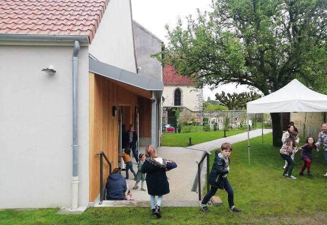 salle des fêtes d'Hermeray, Yvelines, Rambouillet, rénovation et extension, salle polyvalente, matériaux biosourcés. Parc naurel de la haute vallée de Chevreuse.