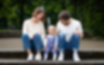 Familie mit kleinem Kind