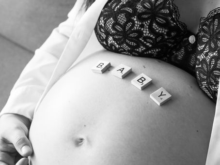 Wann ist der beste Zeitpunkt für ein Babybauch-Fotoshooting?