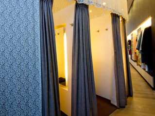 Een blik in de paskamer bij Lingerie Galatea