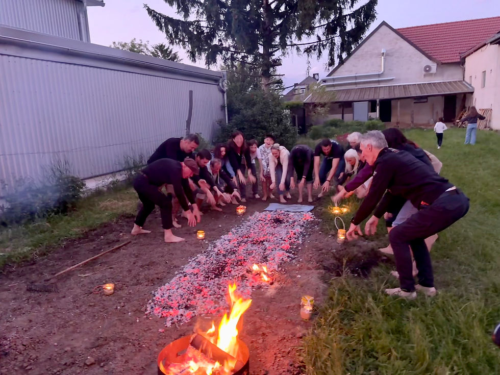 Feuerlauf am Karsamstag – Über die Glut zum Osterfeuer