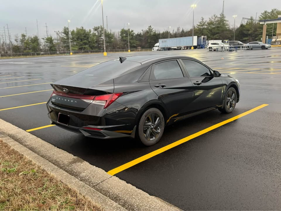 Thumbnail: 2023 Hyundai elantra SEL