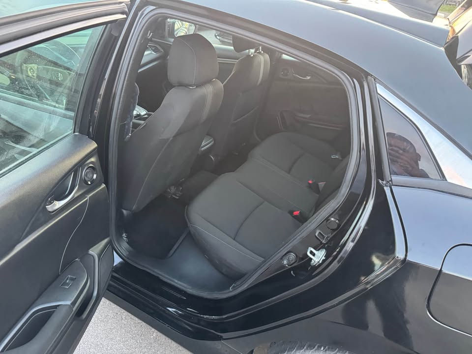 Thumbnail: Honda Civic Ex hatchback
