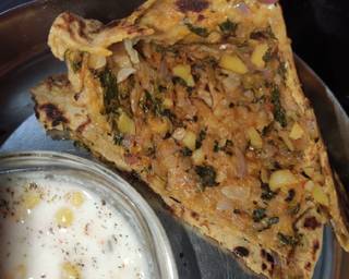 Aloo Methi Parantha with stuffing