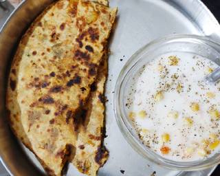Aloo Methi Parantha with Raita